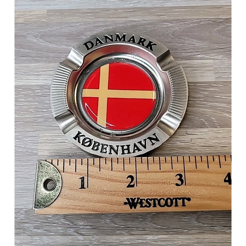 Flag of Denmark 3 1/4"‎ Kobenhavn Denmark Metal Ashtray - Picture 4 of 4